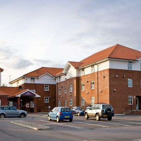 Premier Inn Челмсфорд Экстерьер фото